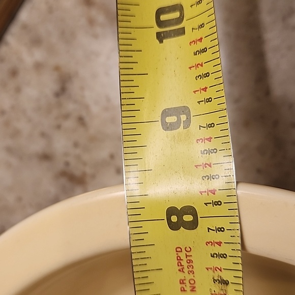 Fiesta 8 inch serving bowl - Yellow*** - Picture 3 of 3